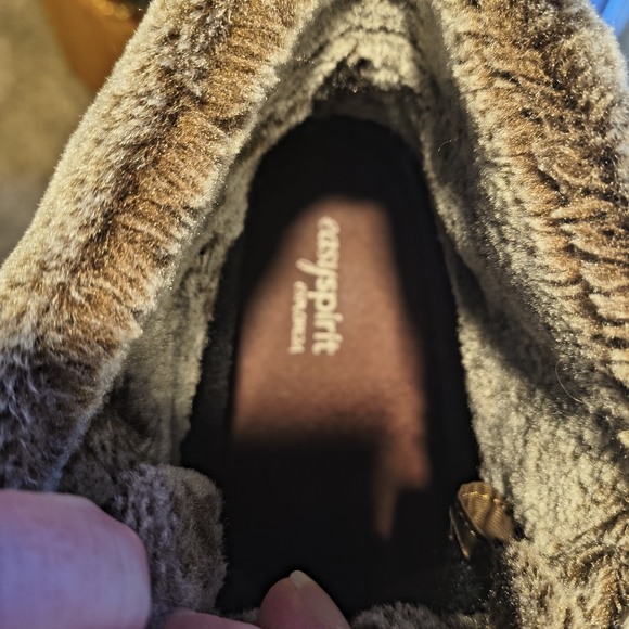 Easy Spirit Brown and Black Ankle Boots - Picture 6 of 6